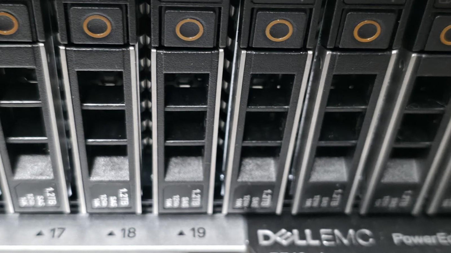 DELL PowerEdge R740XD Server 24 SFF 1x Xeon Gold 6234 3.3GHz 32GB RAM 22x1.2TB