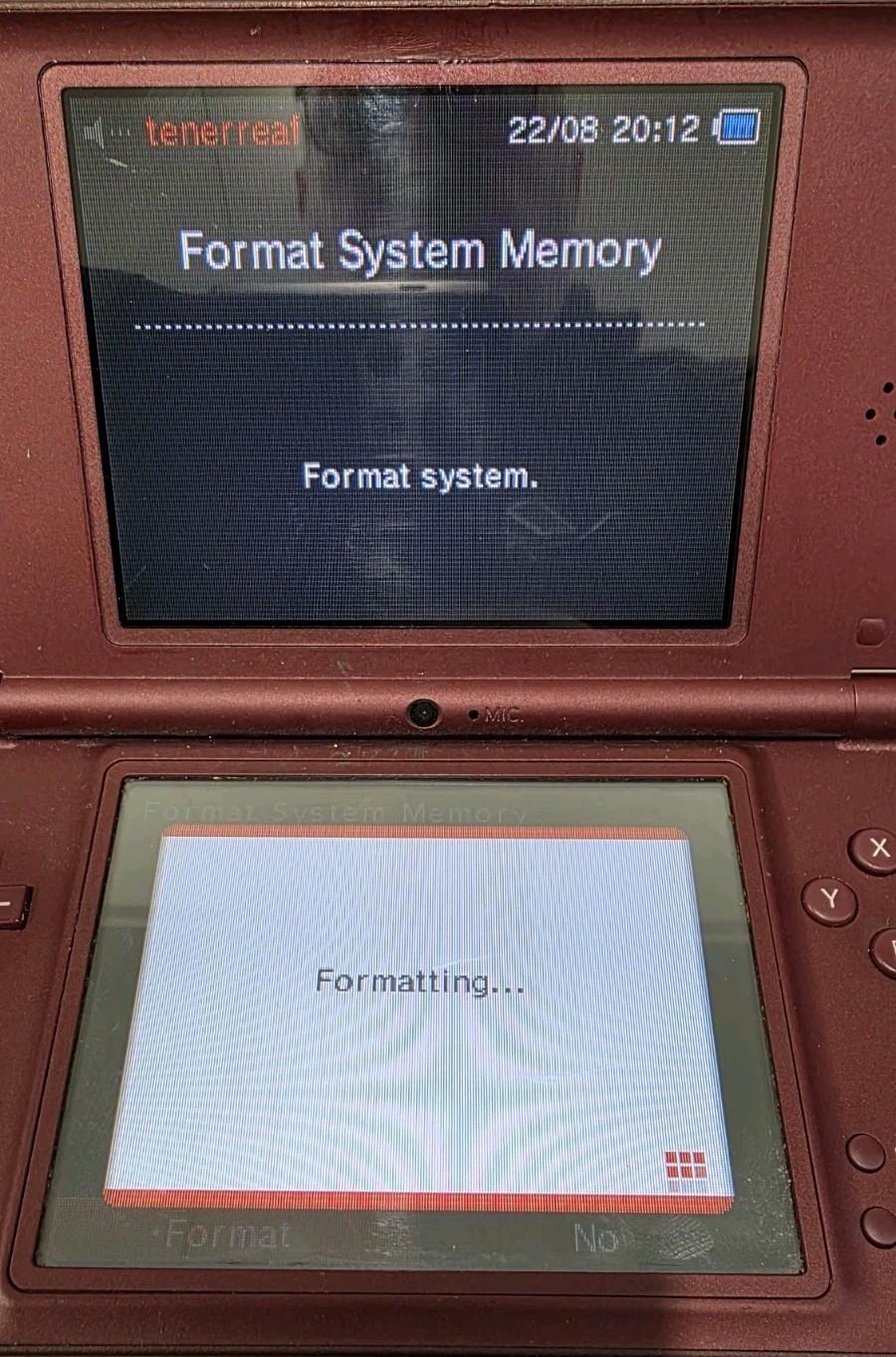 Nintendo DSi XL Burgundy Red Console UTL-001 PAL Good Working Order