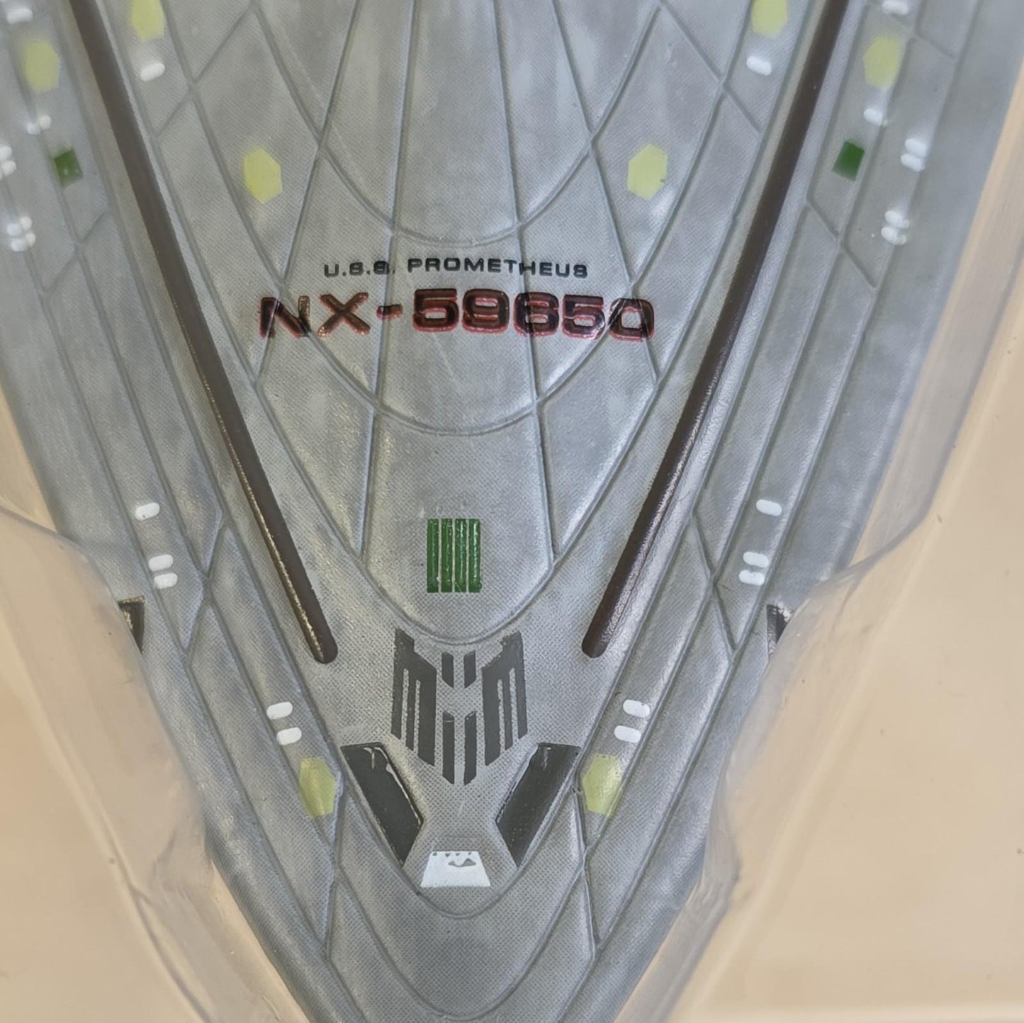 Eaglemoss Star Trek USS Prometheus NX-59650 Model Ship Collectible