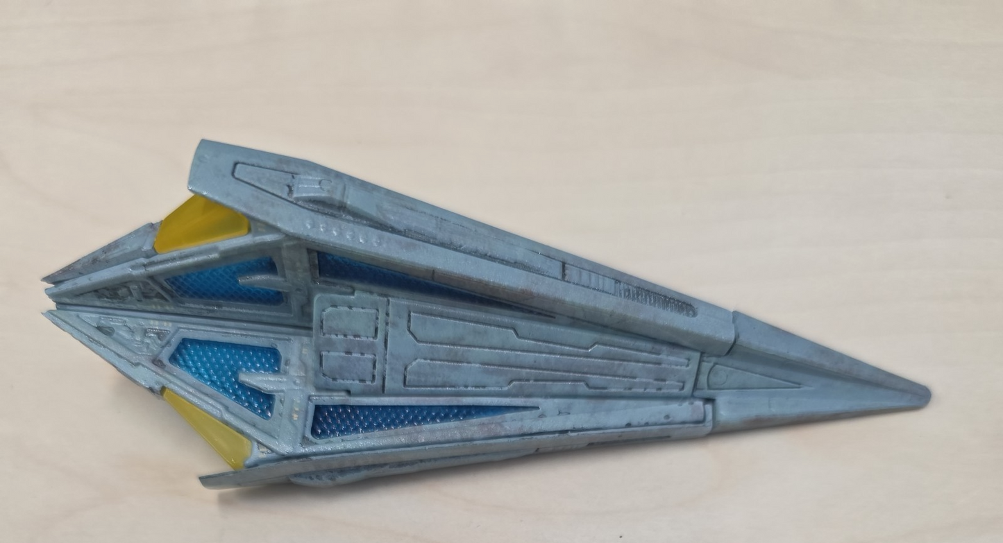 Eaglemoss Star Trek Tholian Web Spinner 4266-A/A Die-Cast Model With Stand