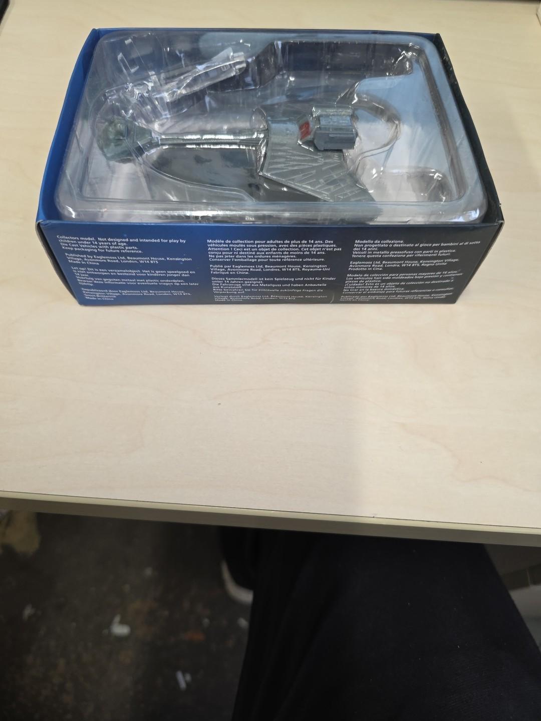 Eaglemoss Star Trek K't'inga Class Battlecruiser 0526-A/F Model With Stand