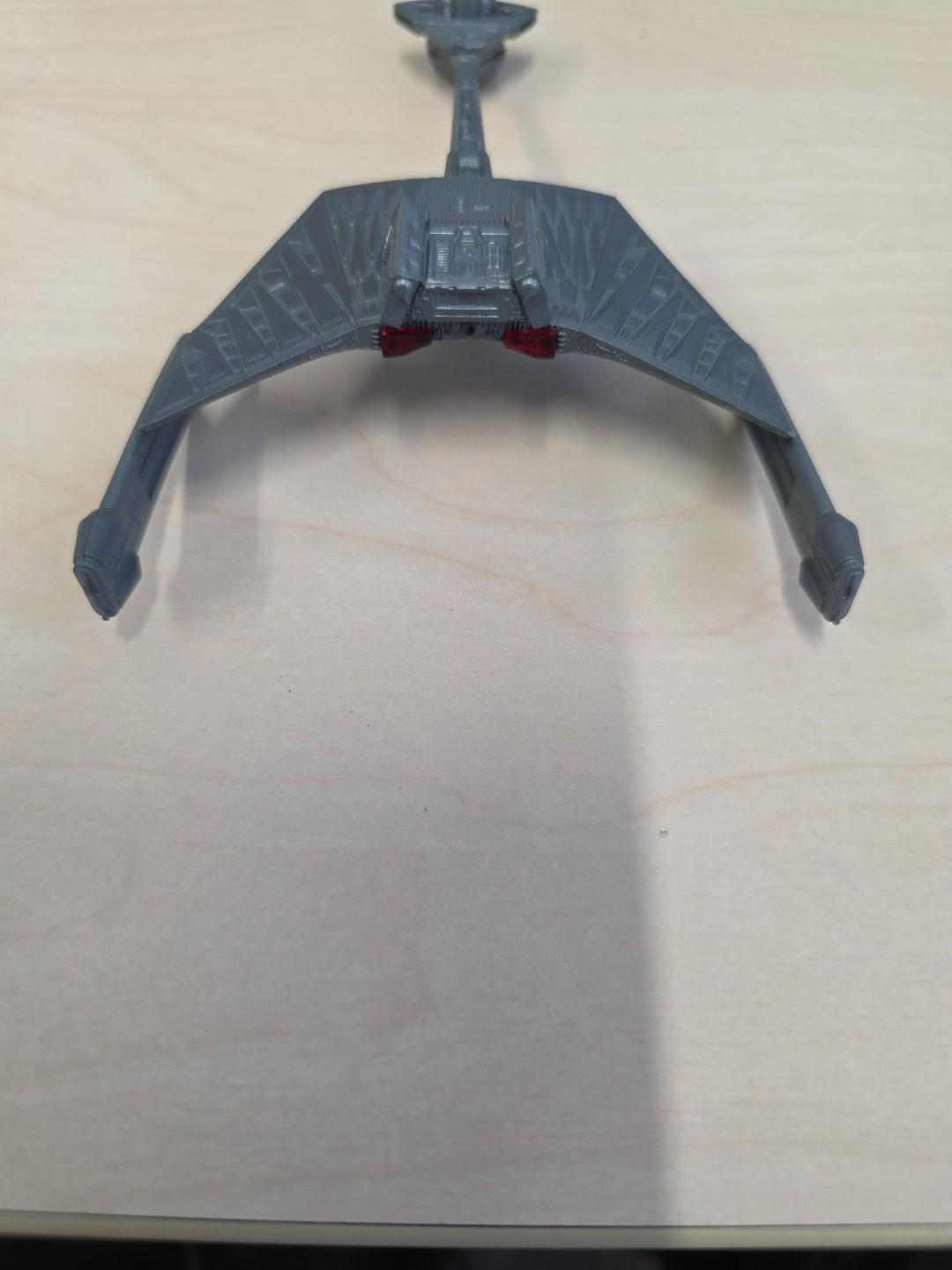 Eaglemoss Star Trek K't'inga Class Battlecruiser 0526-A/F Model With Stand