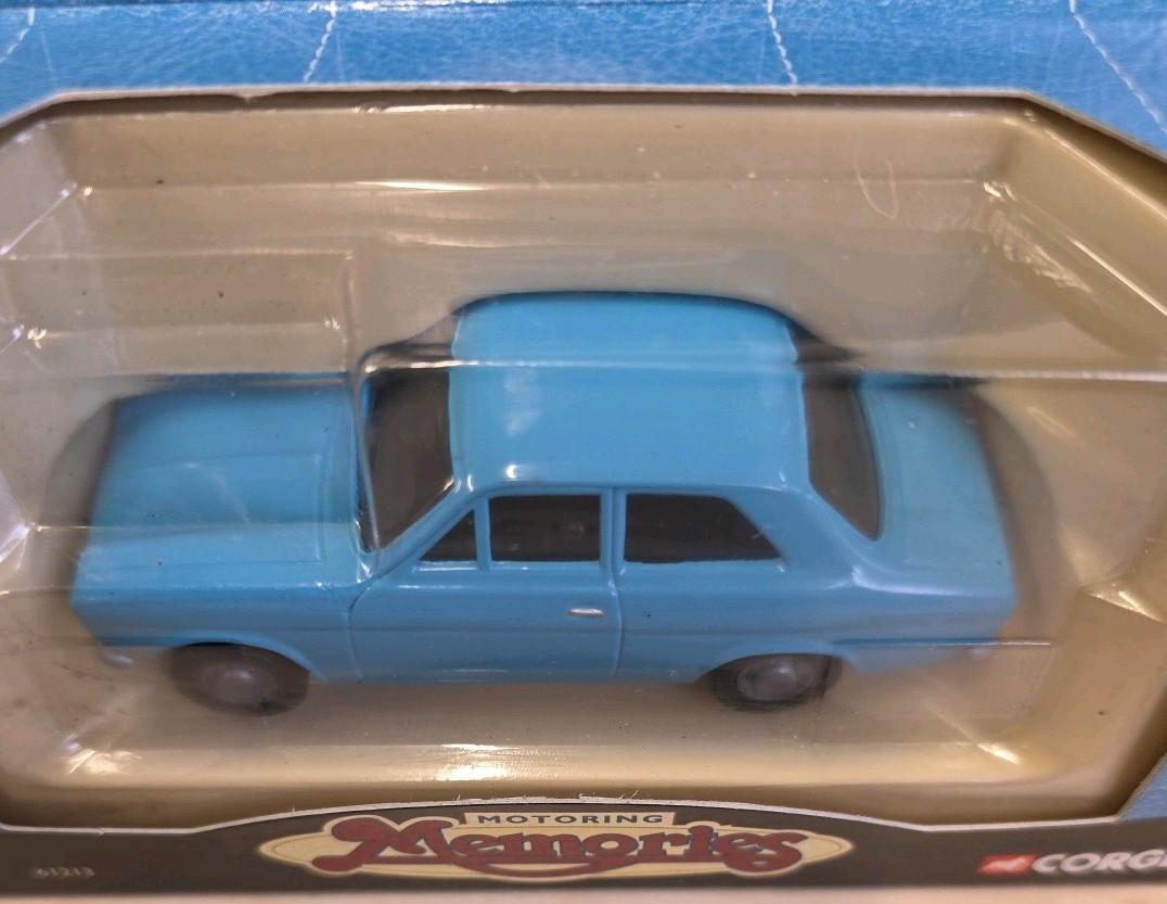 Corgi Ford Cortina Mk2 Motoring Memories 61213 Boxed Die-Cast