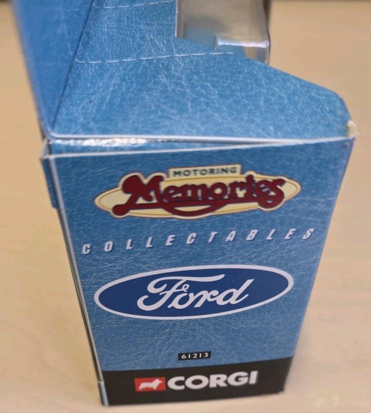 Corgi Ford Cortina Mk2 Motoring Memories 61213 Boxed Die-Cast