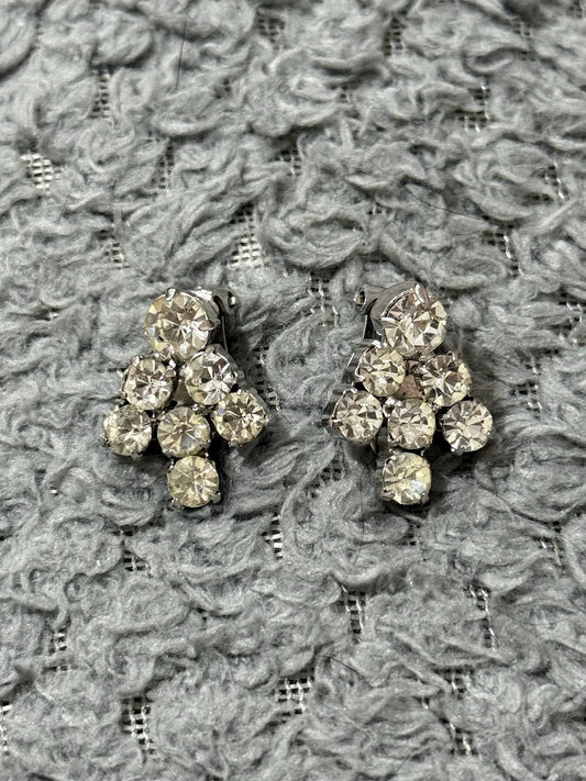 Ladies Lovely Silver Coloured Clip Earrings Costume Jewellery