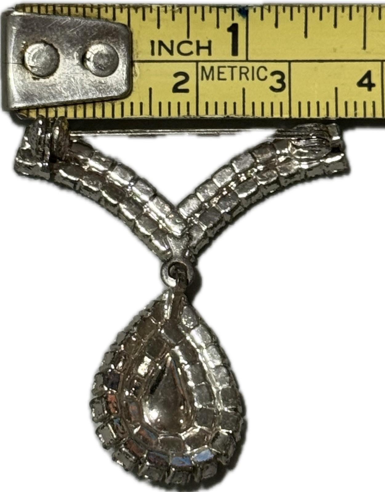 Silver Coloured Dangle Brooch Pin Costume Jewellery Elegant Accessory